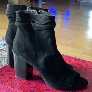 Kenneth Cole Reaction ankle high opened toe bootie Size 9.5